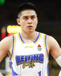 斗球体育官方网站-陈盈骏全场13投5中，三分6中1得到11分2篮板10助攻3抢断